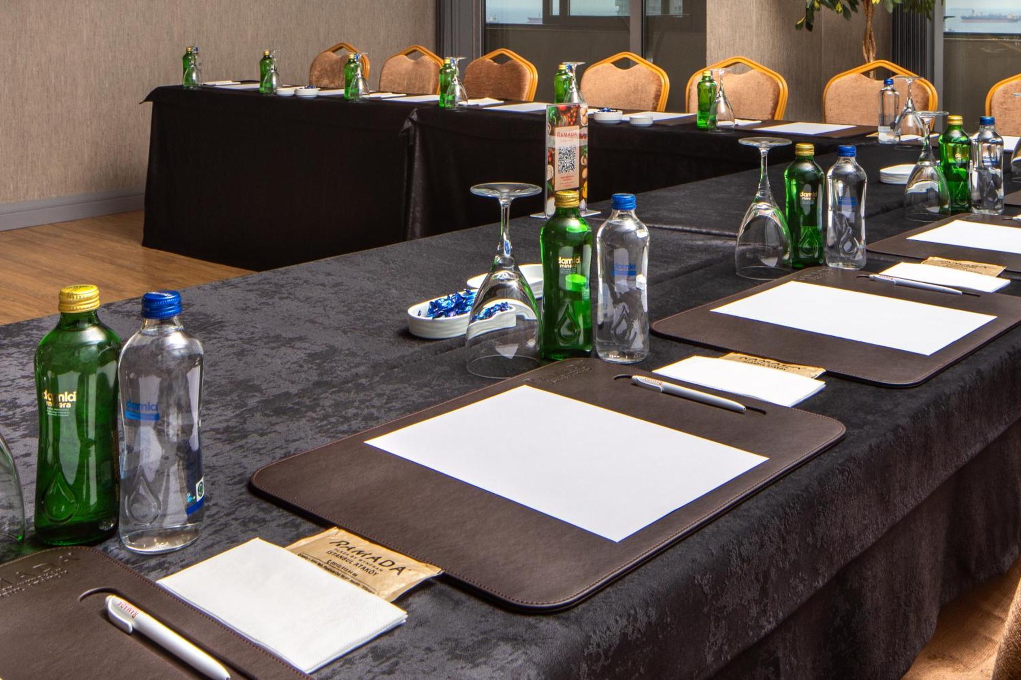 Ramada Plaza By Wyndham Istanbul Atakoy Hotell Eksteriør bilde