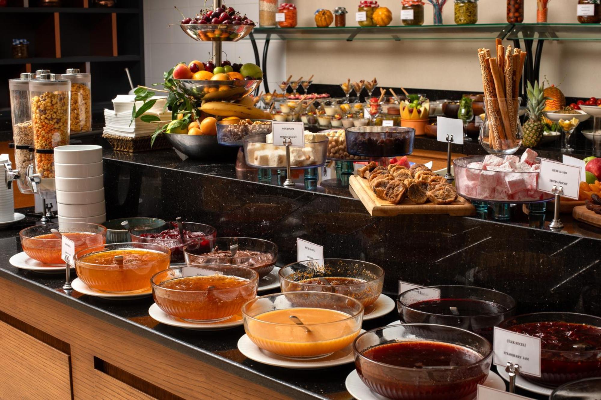 Ramada Plaza By Wyndham Istanbul Atakoy Hotell Eksteriør bilde