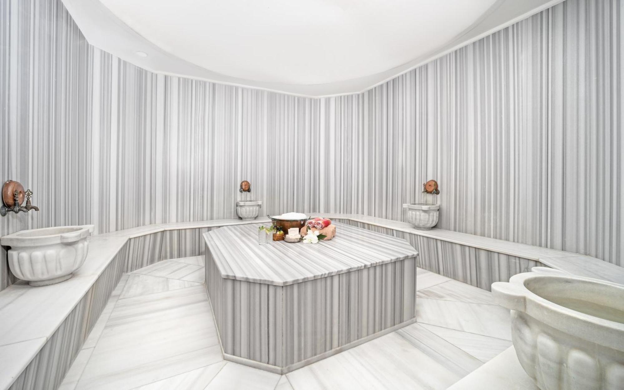 Ramada Plaza By Wyndham Istanbul Atakoy Hotell Eksteriør bilde