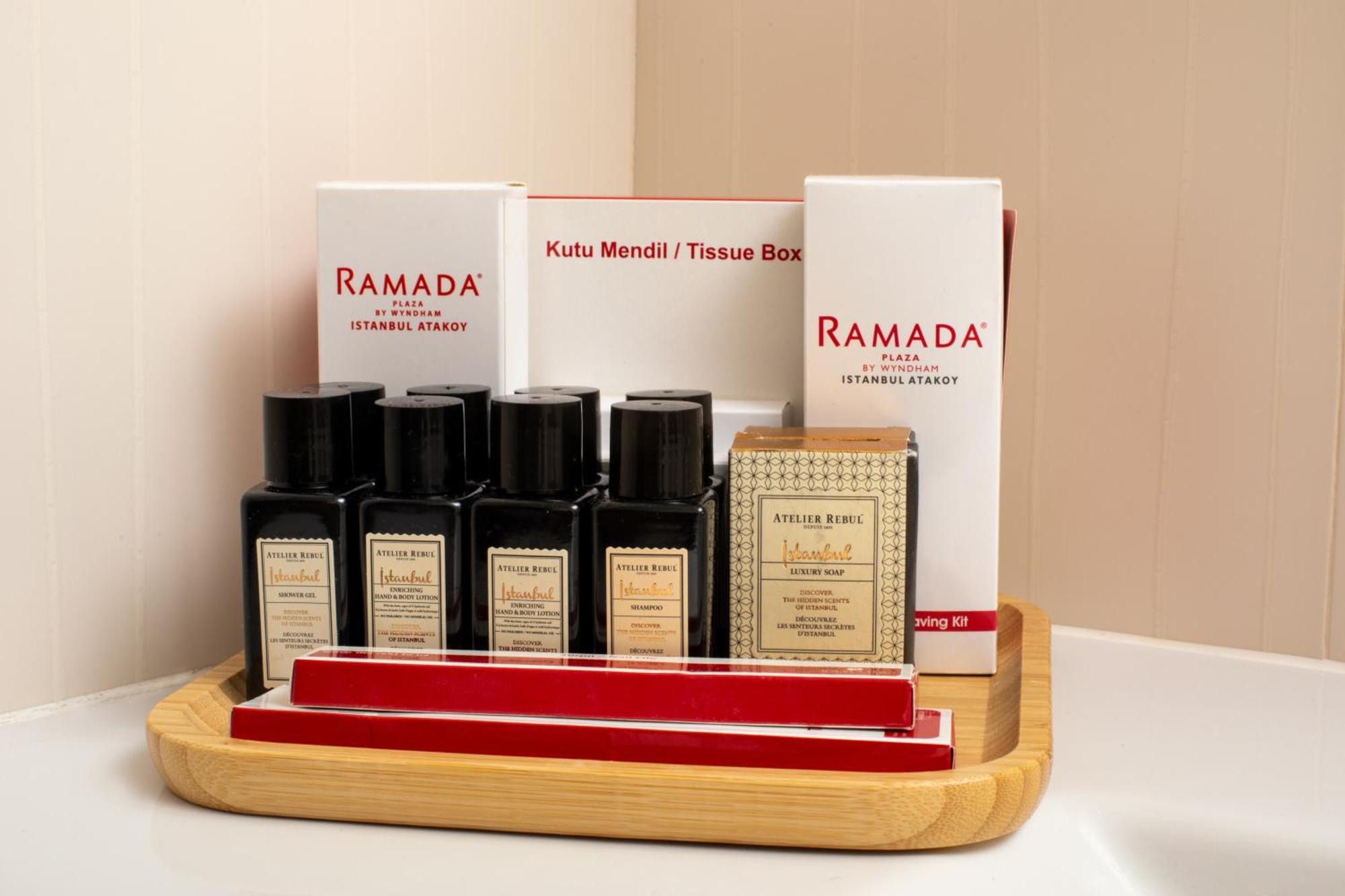 Ramada Plaza By Wyndham Istanbul Atakoy Hotell Eksteriør bilde