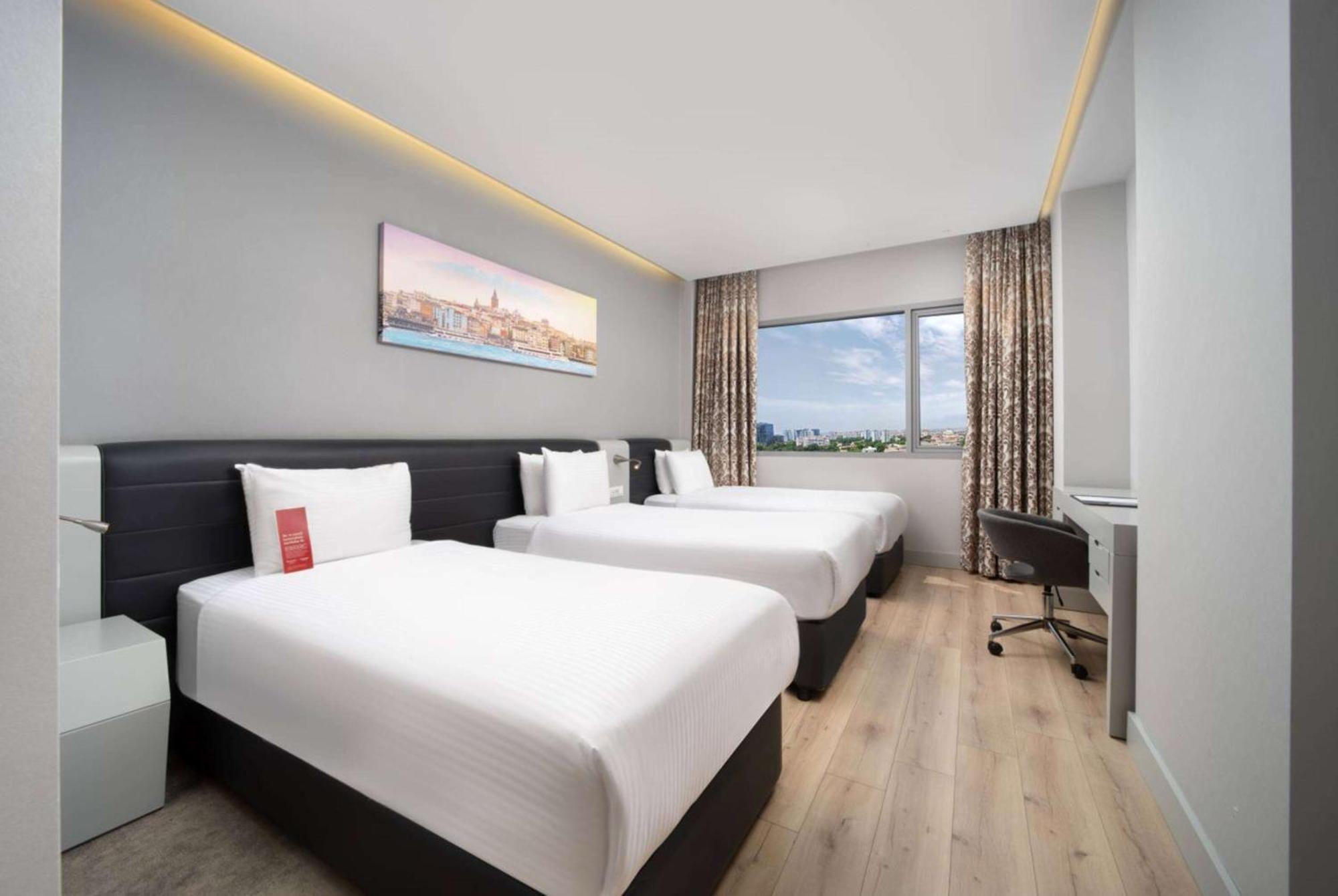 Ramada Plaza By Wyndham Istanbul Atakoy Hotell Eksteriør bilde